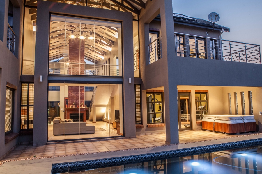 5 Bedroom Property for Sale in The Coves North West